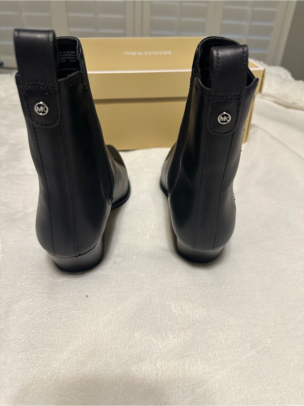 Michael Kors Black Leather Pointed Ankle Booties with Block Heel - Picture 6 of 8